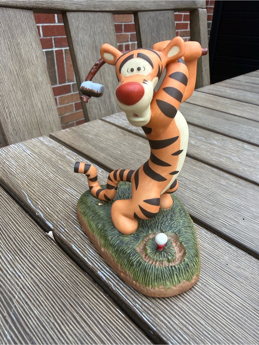 Disney Winnie the Pooh & Friends Tigger Golf Figurine “You’re Tee-riffic”